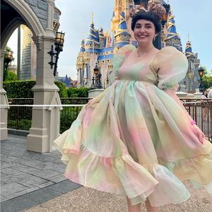 Selkie Rainbow French Puff